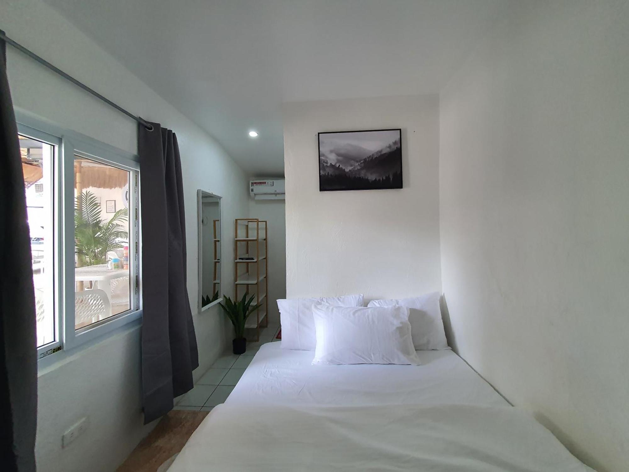 West Coast Beach House Cebu Stadt Exterior foto